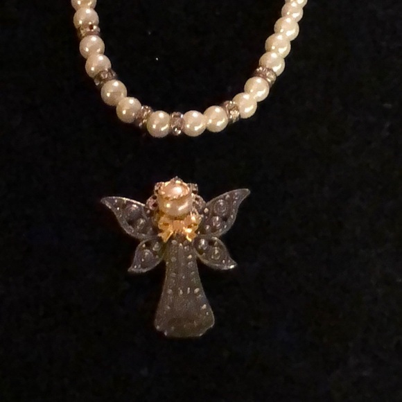 Pearl Necklace W/silver &Cubic accents & Pearl Pin - Picture 2 of 7